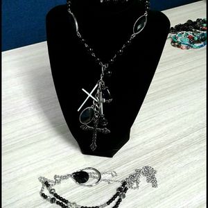 2 black and silver colornecd necklaces,bracelet